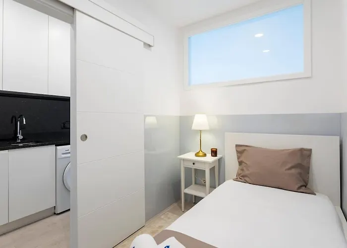 Authentic Retreat By Hostwise