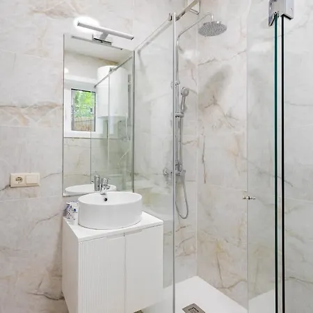 Authentic Retreat By Hostwise Порту